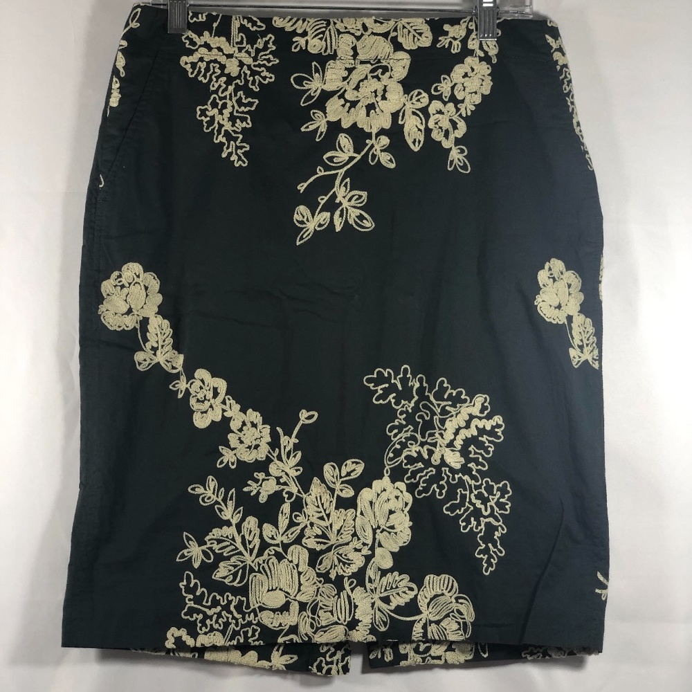 ☀️J. Crew The Pencil Skirt Embroidery Size Unknown